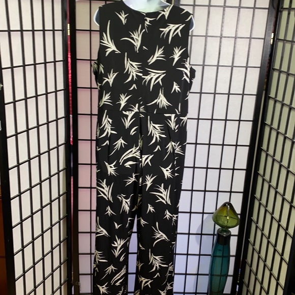 C Est 1946 Jumpsuit Size XL - Picture 5 of 7